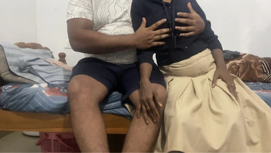 Seks kızı ve oğlan ilk kez