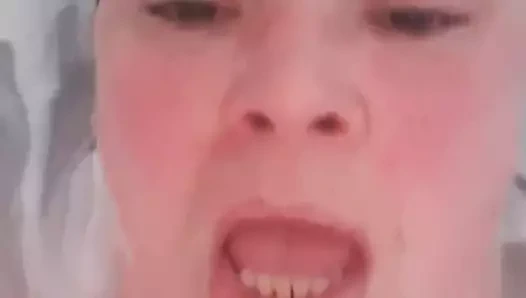 İri güzel kadın nikki banyo sopası