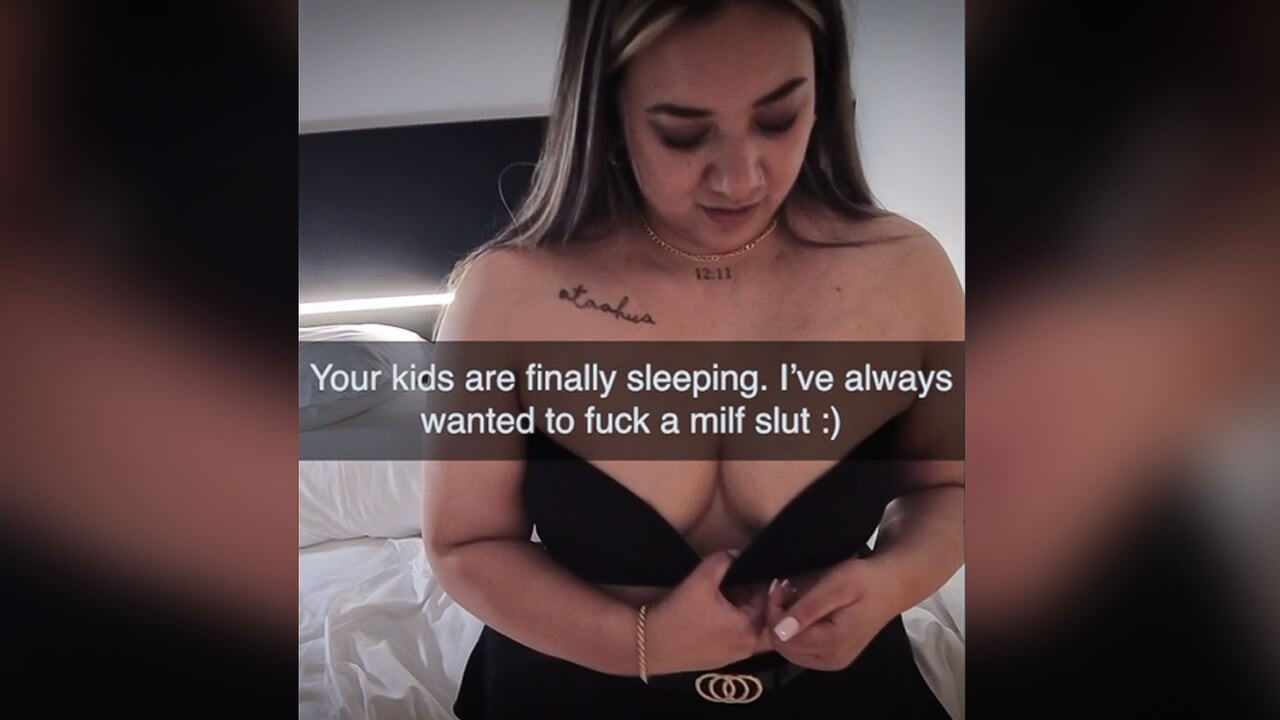 Orta yaşlı seksi kadın kocasının patronunu sikiyor