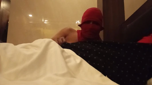 Indische yenge devar evimde badroom'da sikişiyor (shona'nız)