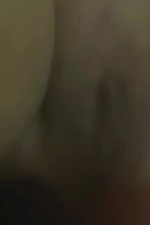 Erkek Evli Karina'nin Vajinasini Okşayan Adam