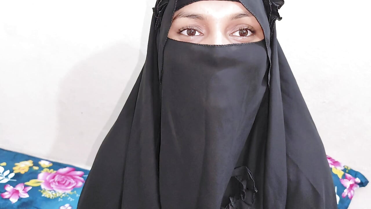 Hintli hujur ki evli kadın ko mojace cudai kiya. Sikişme zaman videolarının tadını çıkarın.