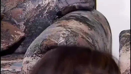 Asya MİLF derin boğaz horoz sonra alır dövülerek üzerinde the kanepe