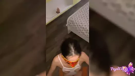 Sıska bebeğim tutkulu handjob ve oral seks horoz - ev yapımı
