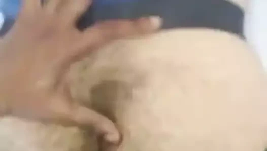 Kıllı götü sikiyor
