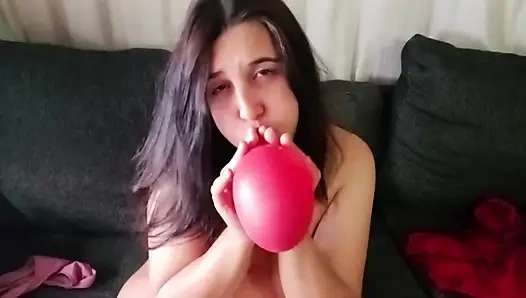 Tüm çıplak vücudumla balon sıkıyor - tavşan tezgahçı