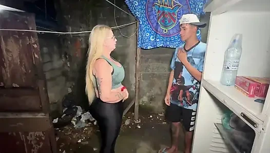 Üvey oğlumla favela'da tanıştım.