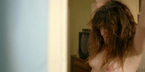 Scandalplanet.com'da Kathryn hahn üstsüz sahnesi