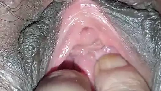 Filipinli pumalar için beyaz musluklar