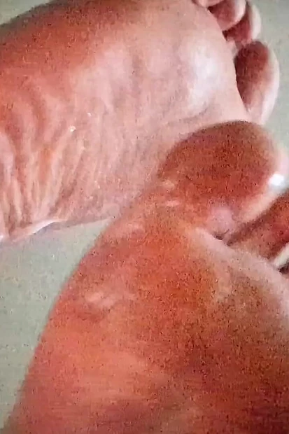 Видео ног, которое я прислал моему первому парню