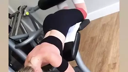 Loira deliciosa Malhando