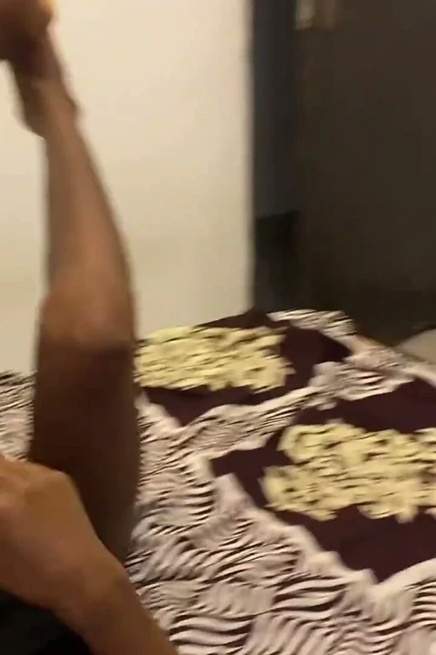 Azgın Komşumun Beni Doldurmasına Izin Ver