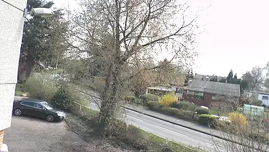 Alman genç erkek avcısı sürtük büyük bir dildoyla kendini dolduruyor