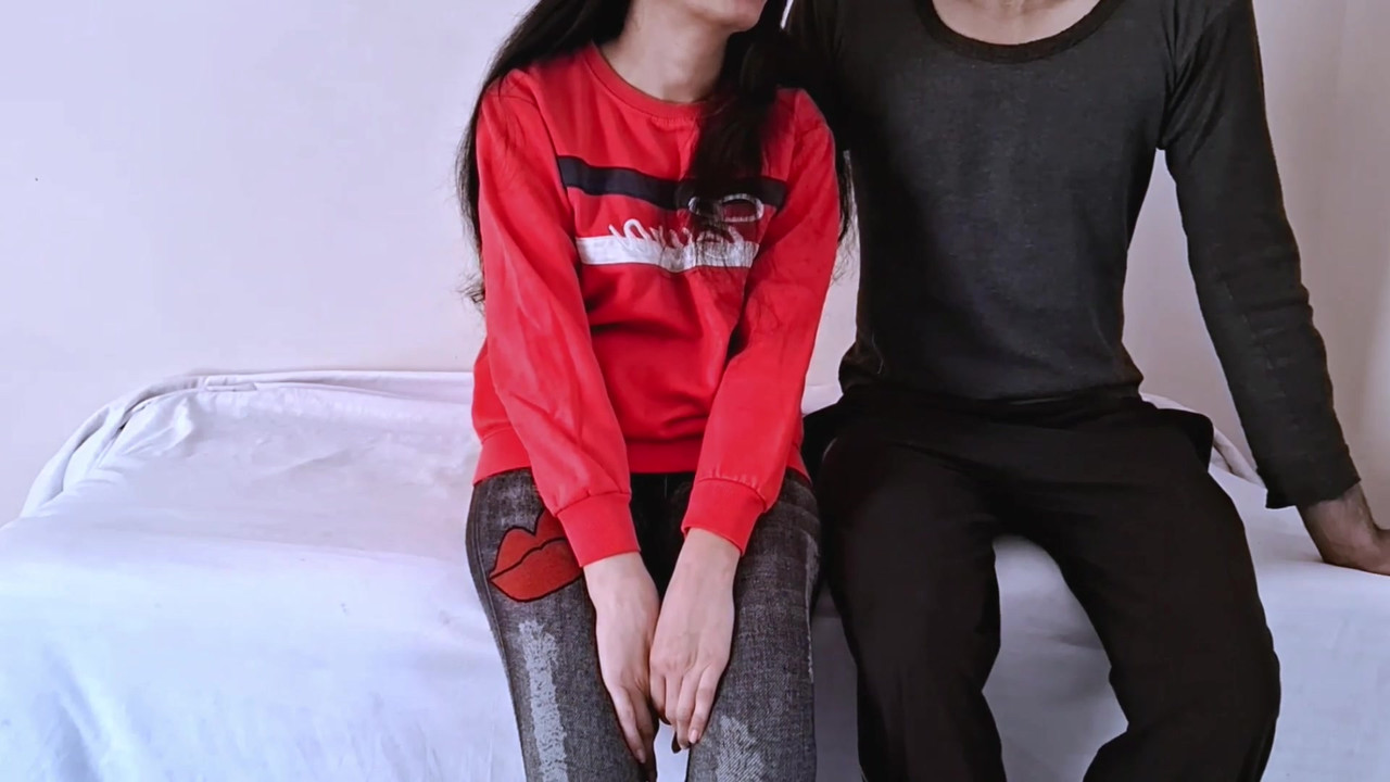 Soteli bahin ne sotele bhi se marvai apni chut hindi sex