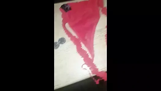 Milf komşum tarafından şantaj yapıldı ama hoşuma gitti.