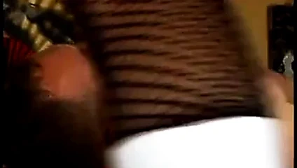 Siyah bayan strapon sikme