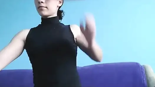 Senin için striptiz yaparken her inç flex'i izleyin...