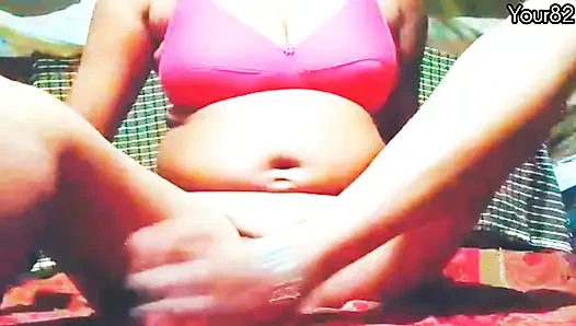 Sister-in-law is very hot, ready to take a long time, changing a lot of milk, big breasts.