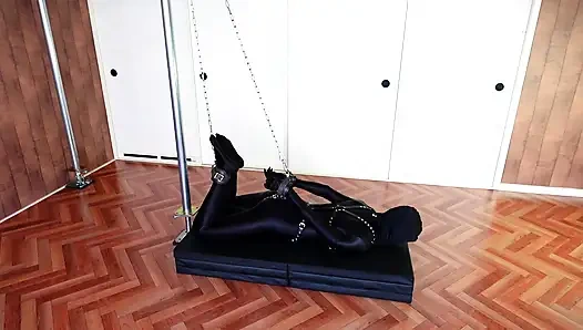 BDSM pozisyonlarının tadını çıkarıyor