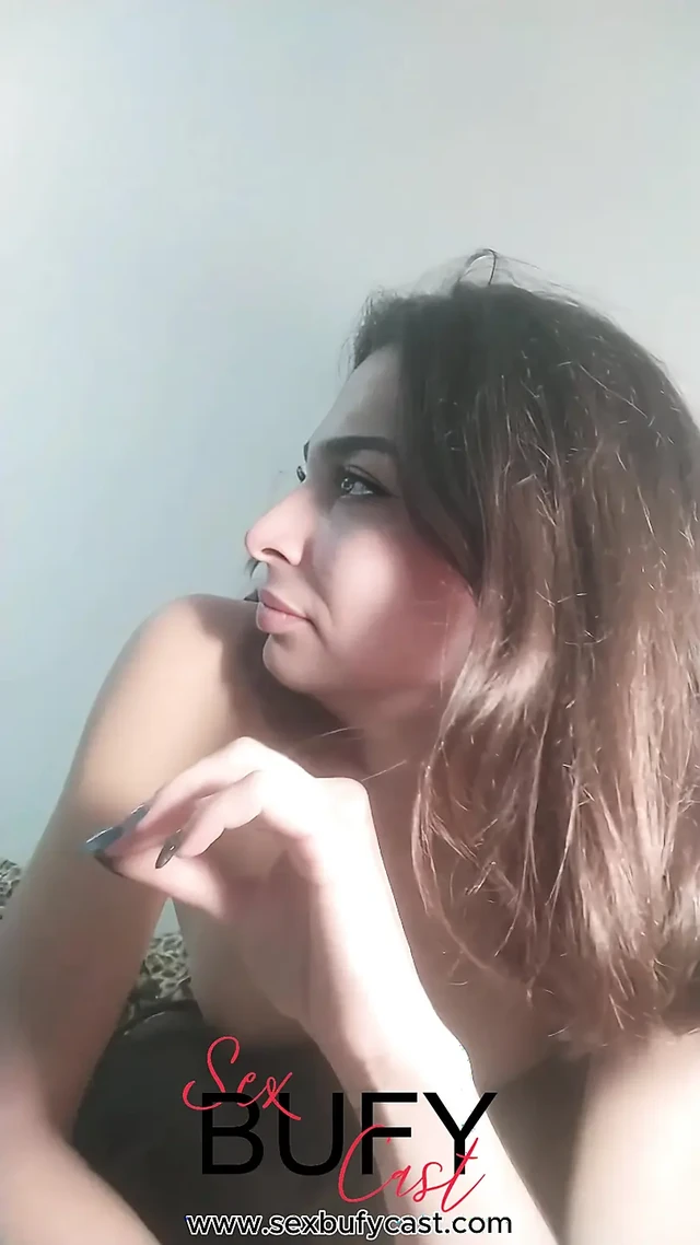 Ajansımızın Türk modeli Rus erkek arkadaşına yayında sakso çekiyor.