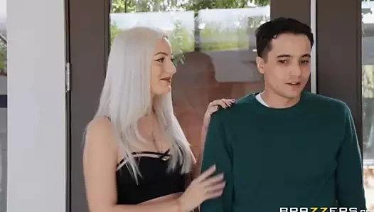 Brazzers - annene takılıp kaldın