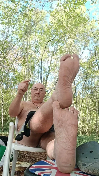 Çiftlik hayvanlarımın içinde ayak kokuyorum!