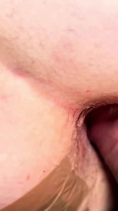 Захватывающий момент из "Волосатый - девушки-толстушки"