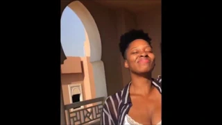 Jamelia büyük sıçrayan memeler