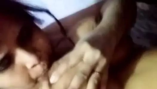 Pakistanlı milf yenge alır çıplak selfie için bf