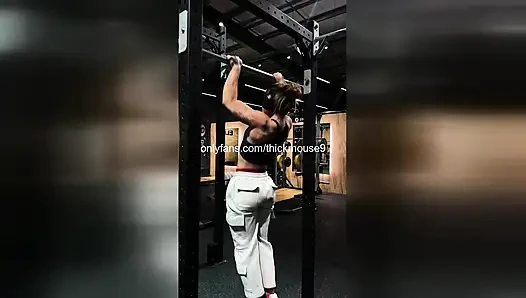 Kaslı anne çekme: bakire amcık spor salonu canlı teşhiri