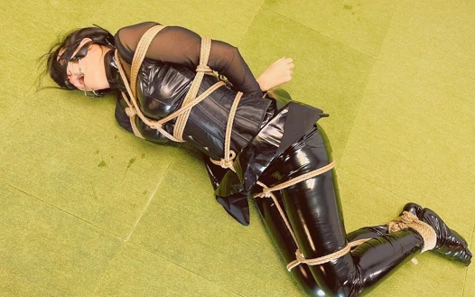 İpten kurtulma mücadelesi veren bir prenses