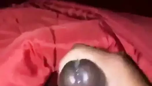 Arkadaşım bana mastürbasyon yaptığı bir video gönderiyor