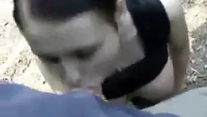 Büyük memeli genç kız açık oral seks