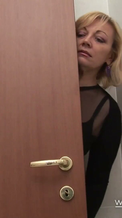 MILF willst du auch mal ficken ? | Clip 1