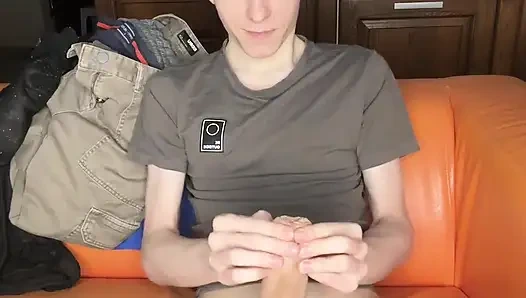 Heteroseksüel bir arkadaşın büyük iri döl salınımına neden olduğunu hayal ediyorum