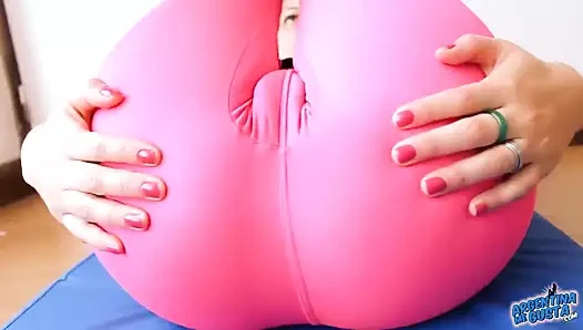 İnanılmaz eşek latin genç, sıkı tayt içinde deve tırnağı!