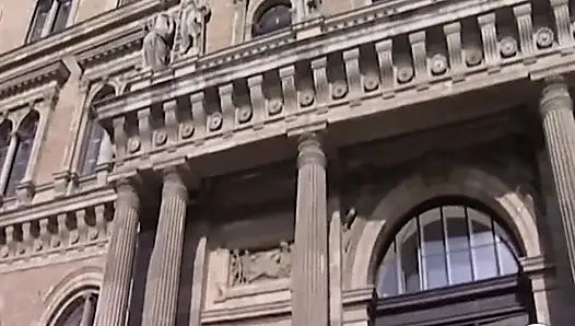 İki penis alan bir orospu