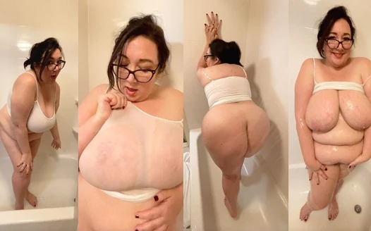 İri göğüslü iri güzel kadın orta yaşlı seksi kadın ıslak t shirt duşu