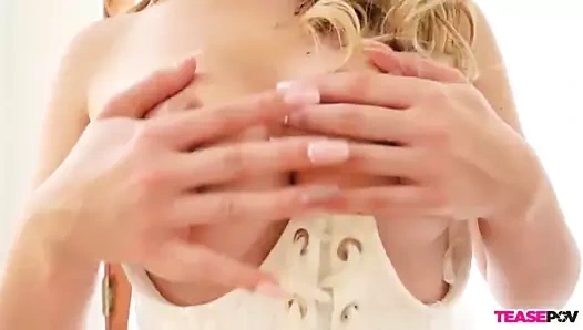 Quinn wilde etli kedi büyük memeler şaşırtıcı horoz taşıma