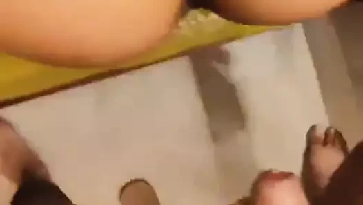 Bhabhi ko chodne ke baad pani muh per choda