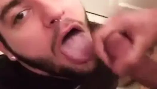 Tanair benim saksocu cumrag yaşıyor