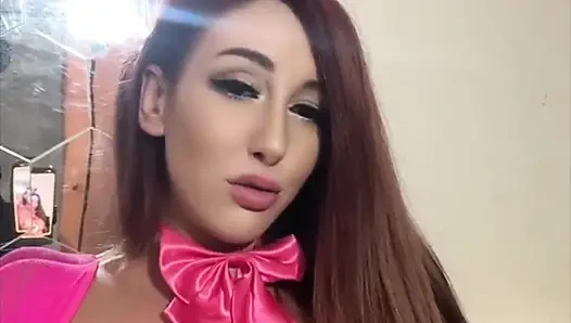 İngilizce olarak göğüslerimi nasıl emeceğim konusunda talimatlar veriyorum