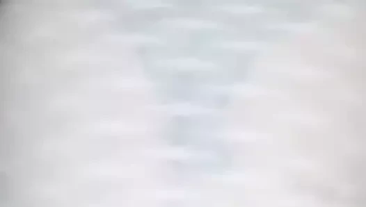 Çömelme üzerinde horoz ve boşalmak üzerinde popo