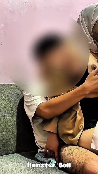 "Müslüman öğrenci ve Malezyalı öğretim görevlisinin viral videosu" dan önemli an