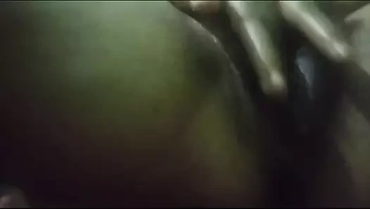 Bugün ilk kez baldızın amcığı sıcak ve su oldu. Amından su çıktı