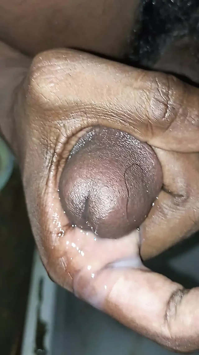 Yumrukla vurdu bir el vurdu