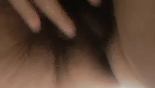 Üvey anne fışkırtarak gerçekten güzel bir orgazm yaşıyor