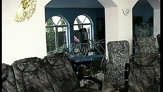 Seksi Alman sürtükler yoğun üçlü sikişte sert sikişiyor