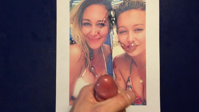 haylie ve hilary duff'a saygı duruşu