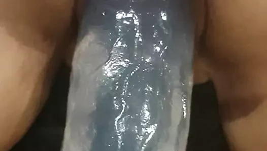 Karıma büyük oyuncak, onu seviyor